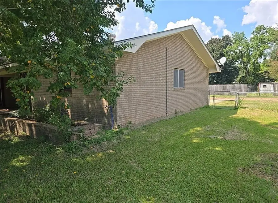 213 N Matthews Street, Bunkie, LA 71322 - Image #3