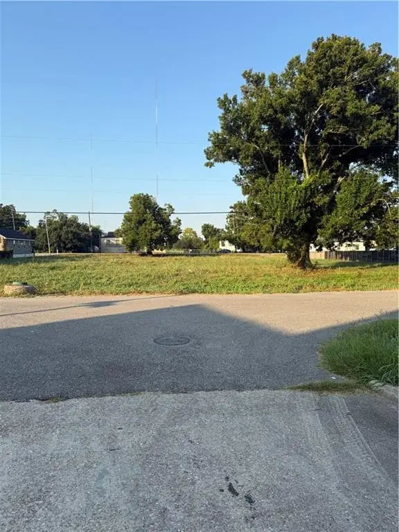 1229701-1229703 Memorial Park Drive, New Orleans, LA 70114 - #2