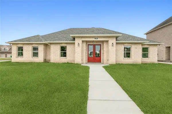 1701 Heatherwood Drive, Harvey, LA 70058