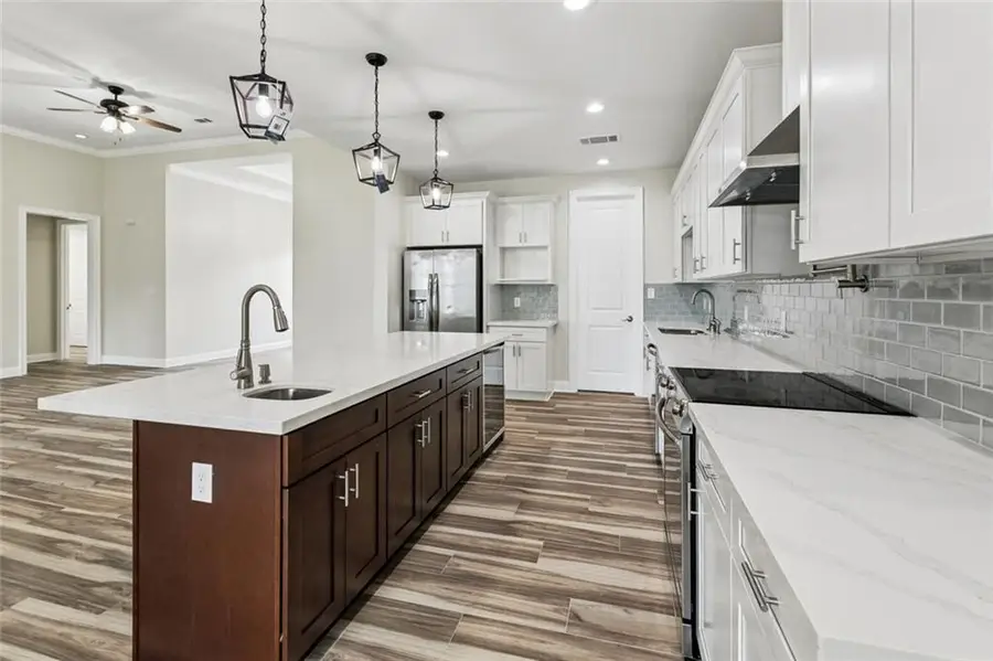 1701 Heatherwood Drive, Harvey, LA 70058 - Image #2