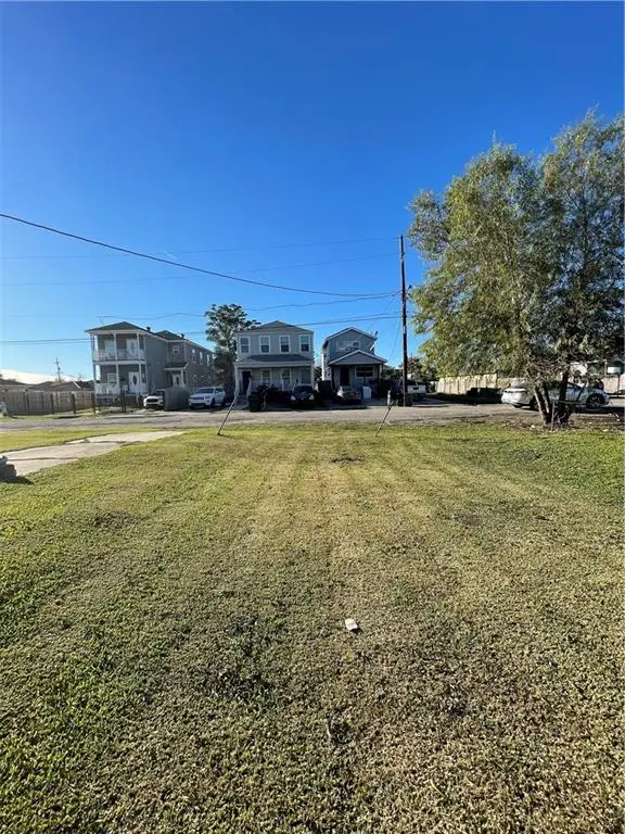 1911 Charbonnet Street, New Orleans, LA 70117 - Image #3