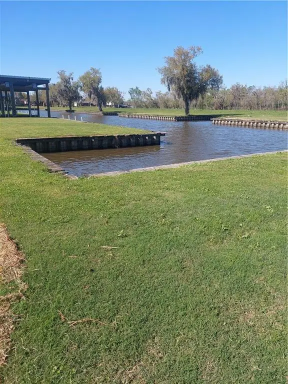 5192 Pelican Drive, Marrero, LA 70072