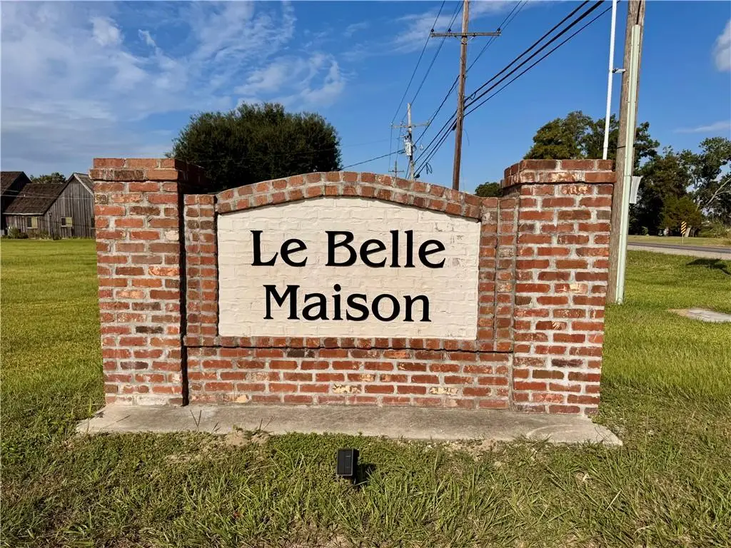 385 Le Belle Maison Drive, Raceland, LA 70394 - #1