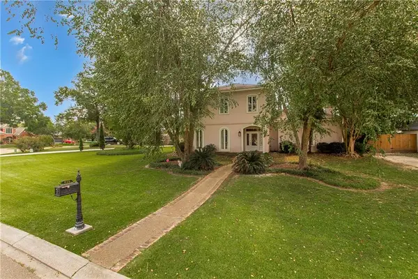 615 River Oaks Drive, Covington, LA 70433