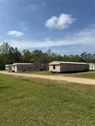 207 & 217 W Railroad Avenue, Independence, LA 70443