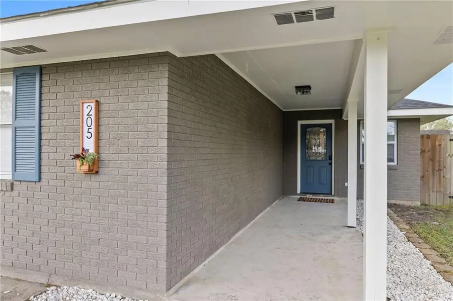 205 S 2nd Street, Ponchatoula, LA 70454 - #3