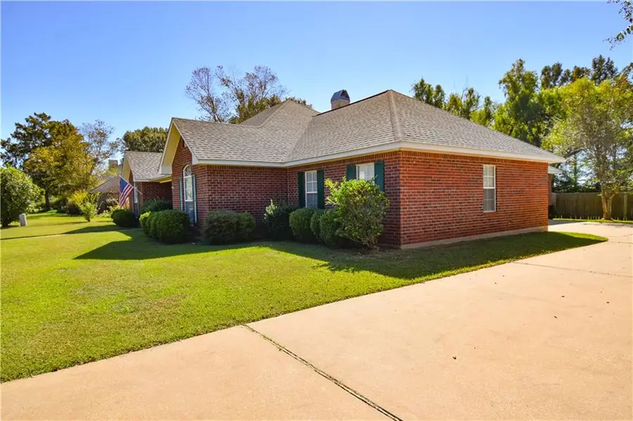 910 West Shore Drive, Alexandria, LA 71303 - Image #2