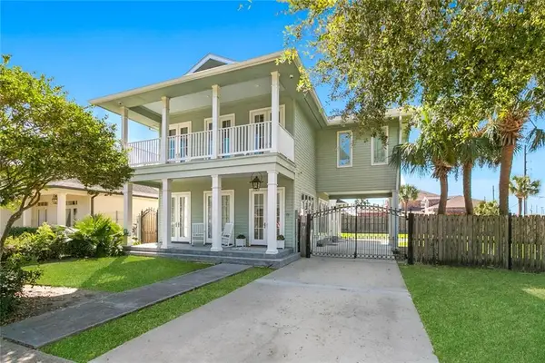 2012 N Woodlawn Avenue, Metairie, LA 70001