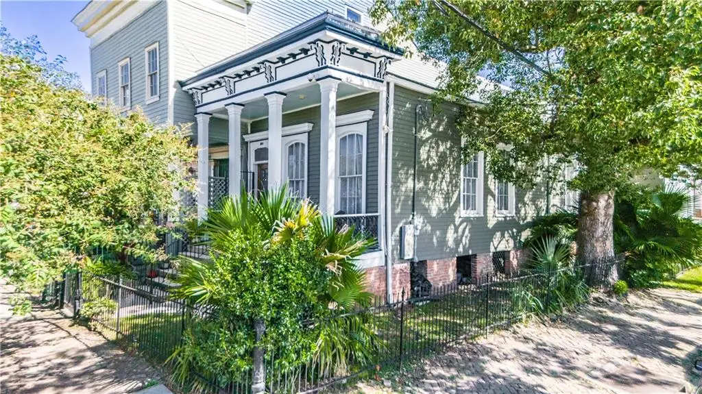 1630 Robert C. Blakes Sr Drive, New Orleans, LA 70130 - Image #1