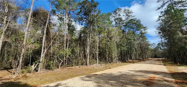 19551 Southern Pine Street, Covington, LA 70435