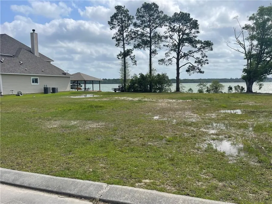 712 Northlake Drive, Covington, LA 70435 - Image #3