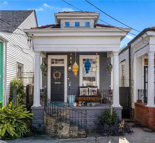 1420 Burgundy Street, New Orleans, LA 70116