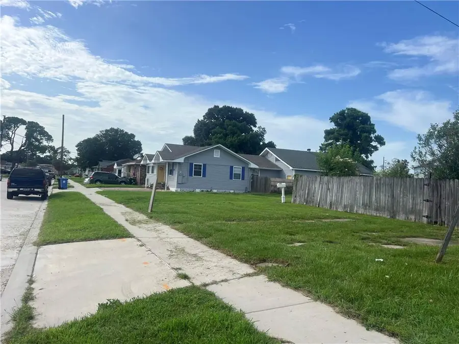 405 Warrington Drive, New Orleans, LA 70122 - Image #2