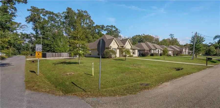 2247 Orleans Street, Mandeville, LA 70448 - Image #2
