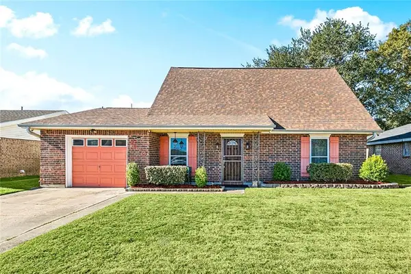 7670 Inlet Lane, New Orleans, LA 70128