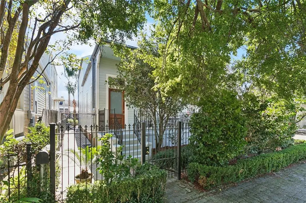 3530 Annunciation Street, New Orleans, LA 70115 - Image #1