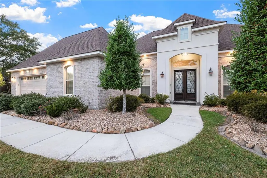 30355 Woodland W Drive, Lacombe, LA 70445 - Image #1