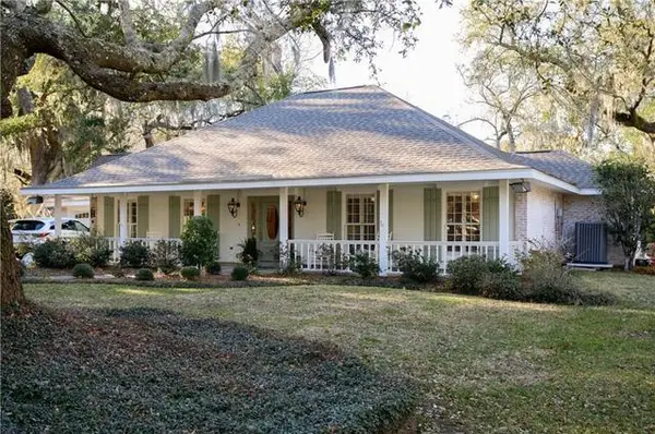 943 Chuka Court, Mandeville, LA 70471