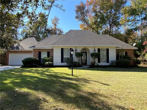 1020 Rue Chinon, Mandeville, LA 70471