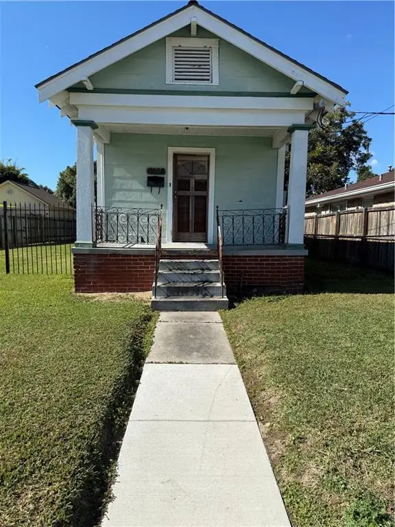 5158 Painters Street, New Orleans, LA 70122