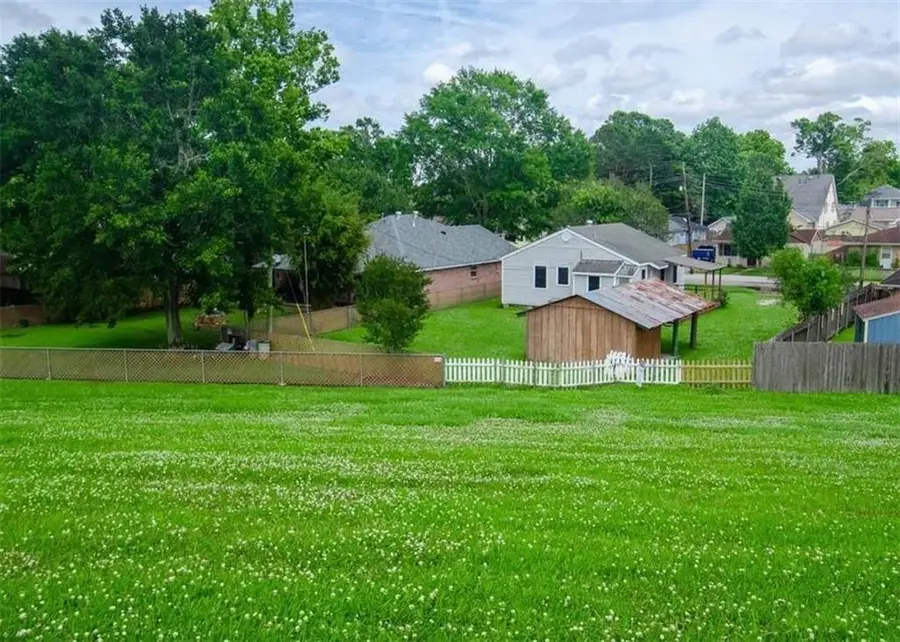 120 Woodlawn Avenue, Harahan, LA 70123 - #2