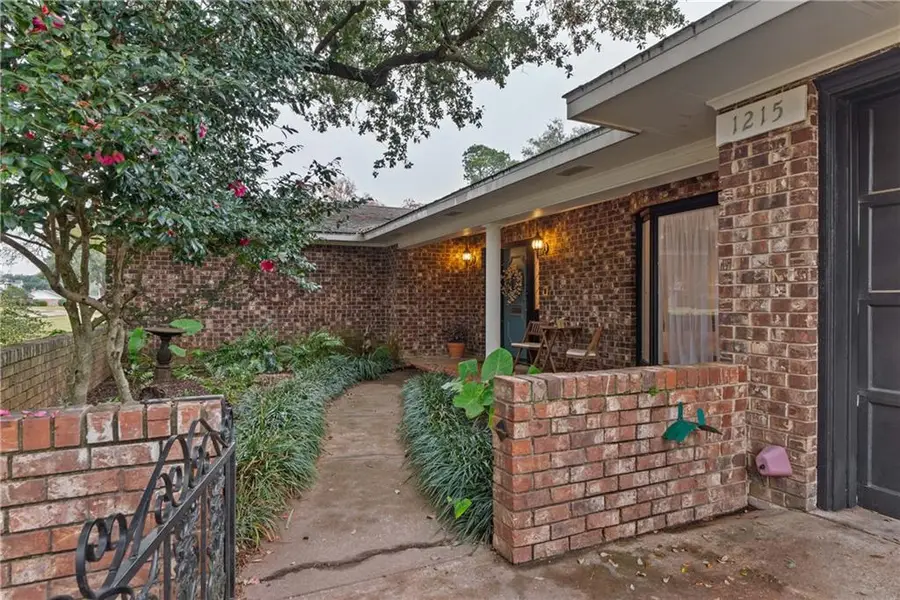 1215 Canterbury Drive, Alexandria, LA 71303 - #3