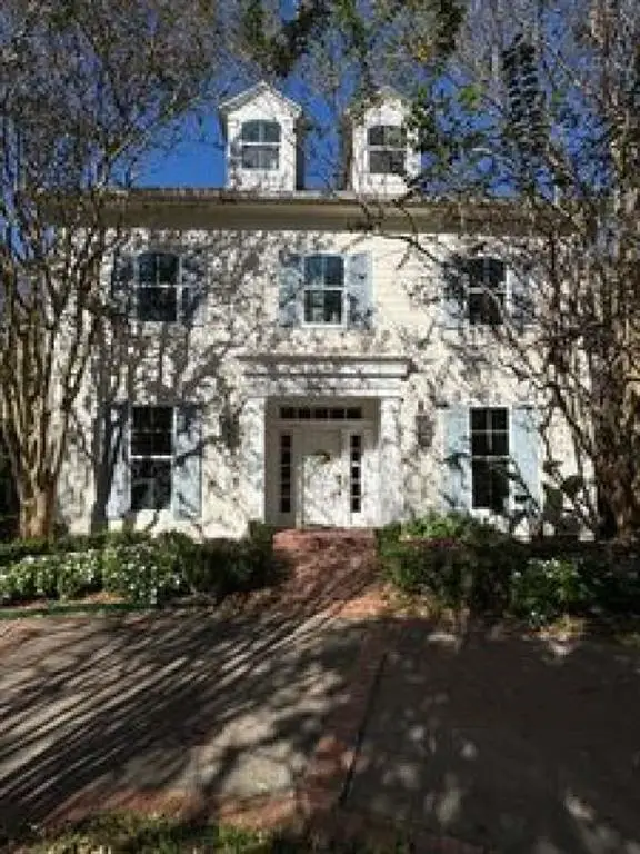 2625 Labarre Lane, Metairie, LA 70001