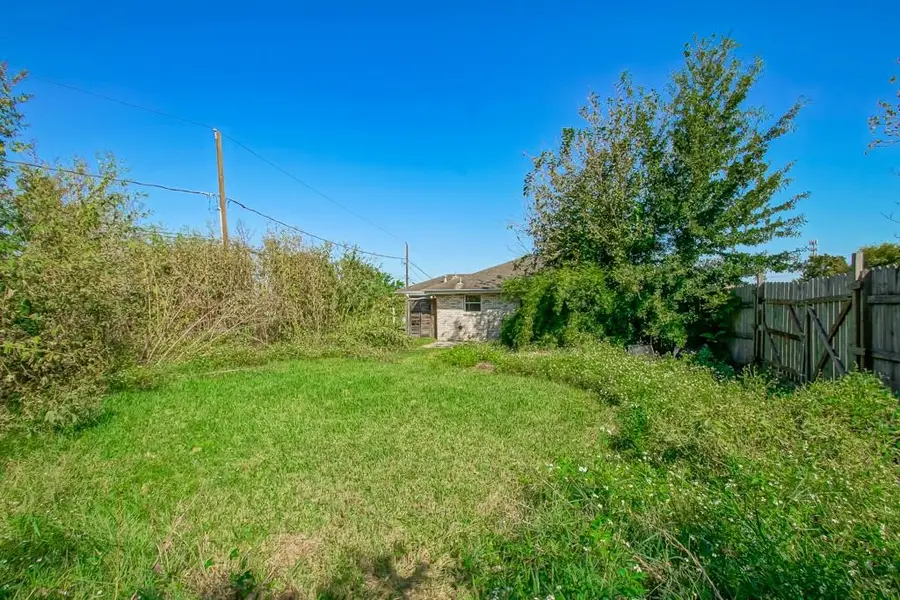 2324 Congressman Hebert Drive, Chalmette, LA 70043 - Image #2