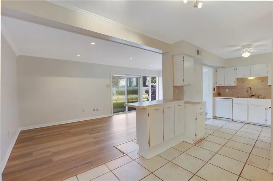 1161 Lake Avenue #102, Metairie, LA 70005 - Image #2