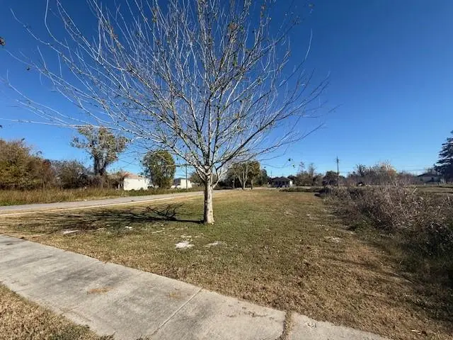 2441 Lamanche Street, New Orleans, LA 70117 - Image #2