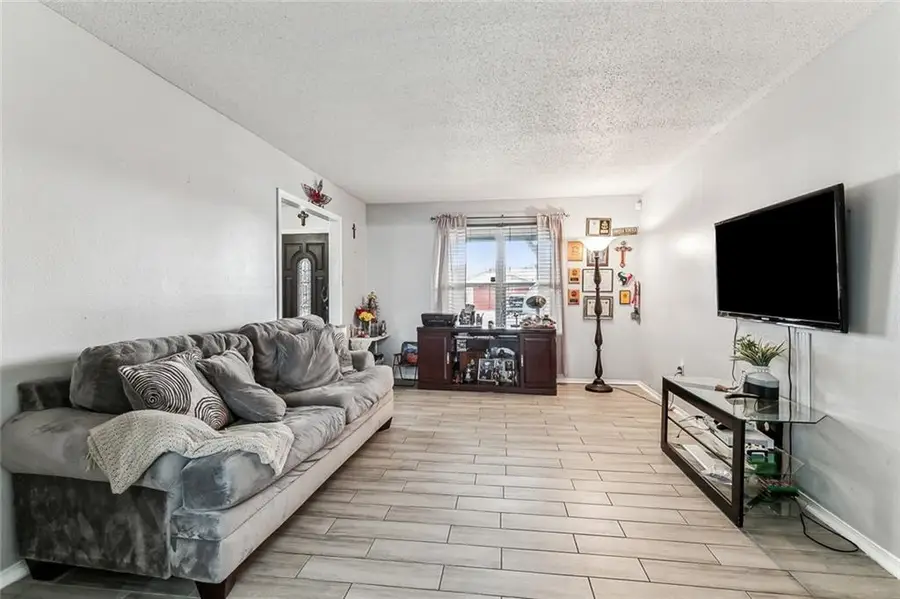 828 Fairfax Drive, Gretna, LA 70056 - Image #3