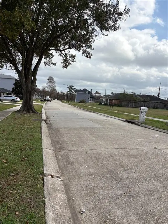 321 Bear Drive, Arabi, LA 70032 - Image #2