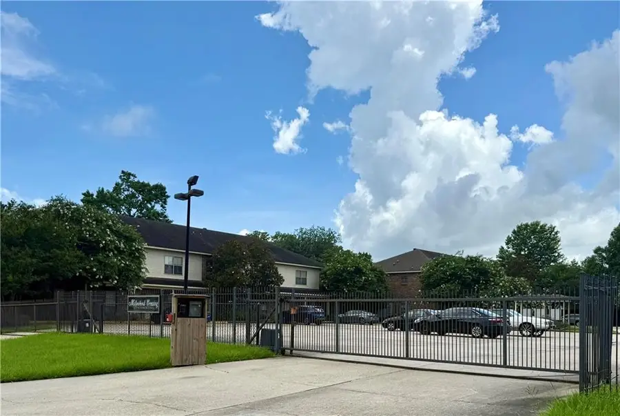 818 Meadow Bend Crossing Drive #C, Baton Rouge, LA 70820 - #2