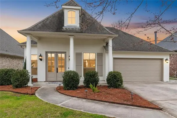 2377 Cours Carson Street, Mandeville, LA 70448