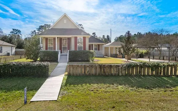 33077 Peters Street, Abita Springs, LA 70420