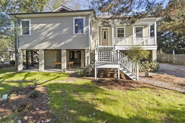 325 Coffee Street, Mandeville, LA 70448