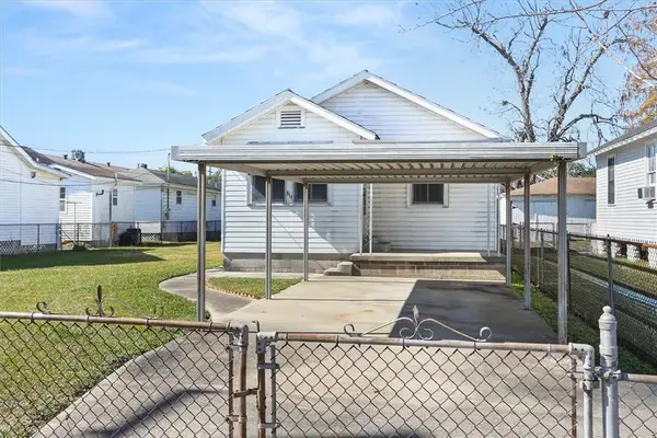 819 Hancock Street, Gretna, LA 70053