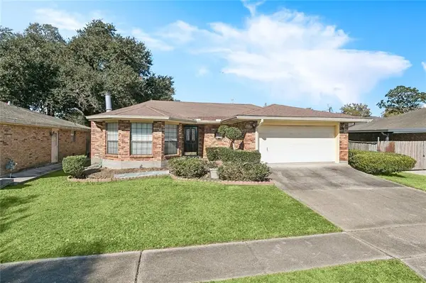 444 Sugarpine Drive, Gretna, LA 70056