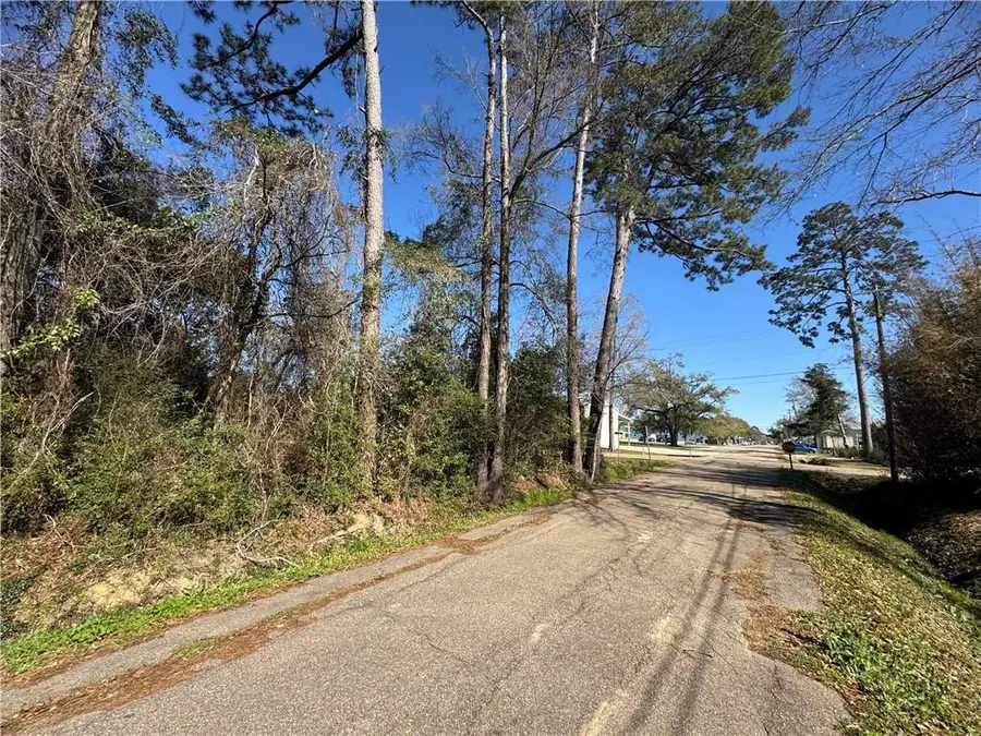 W 26th Avenue, Covington, LA 70433 - Image #3