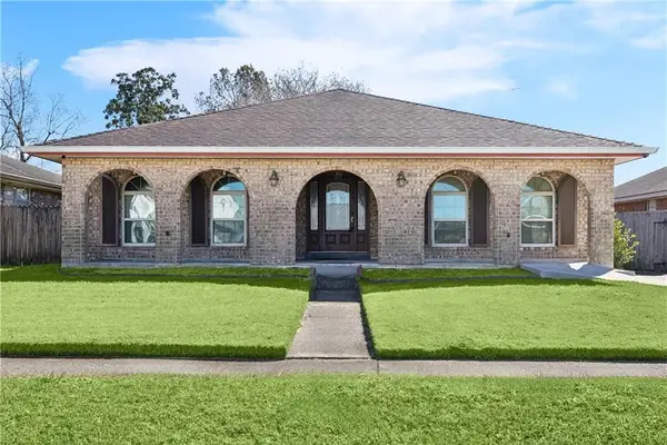 2241 Hampton Drive, Harvey, LA 70058
