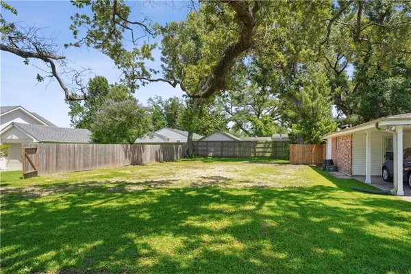 617 Stewart Avenue, River Ridge, LA 70123