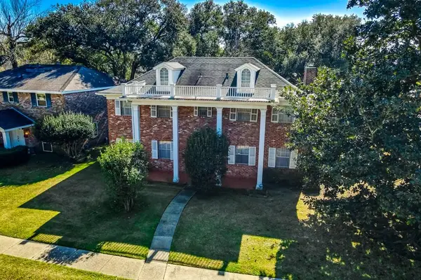 5401 Wimbledon Court, New Orleans, LA 70131