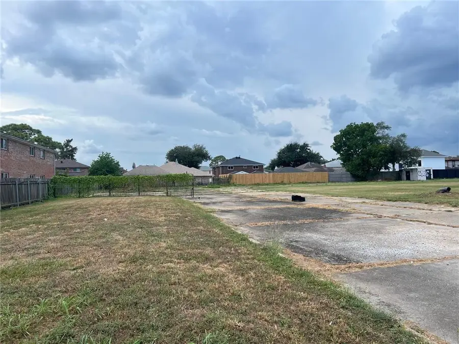 7152 Crowder Boulevard, New Orleans, LA 70126 - #2