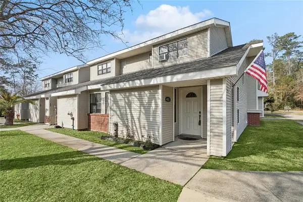 402 Cedarwood Drive #402, Mandeville, LA 70471