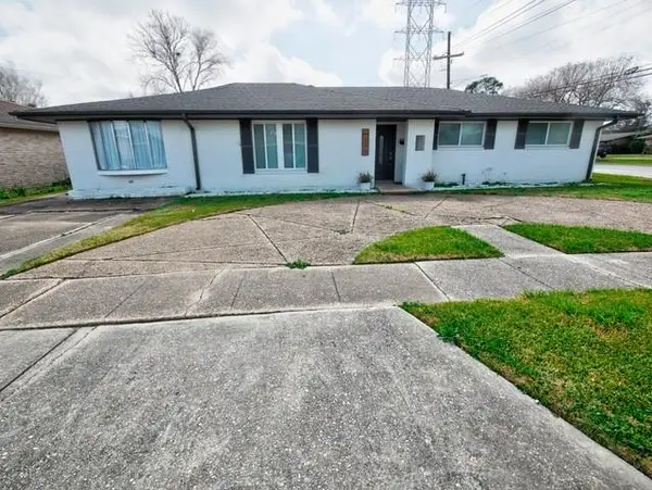 200 Willow Drive, Gretna, LA 70053