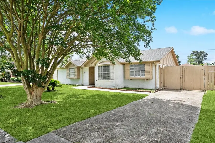 2140 Carol Sue Avenue, Terrytown, LA 70056 - #2