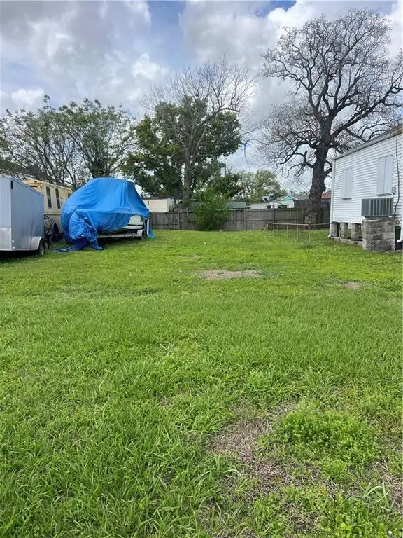 2226 Mazant Street, New Orleans, LA 70117