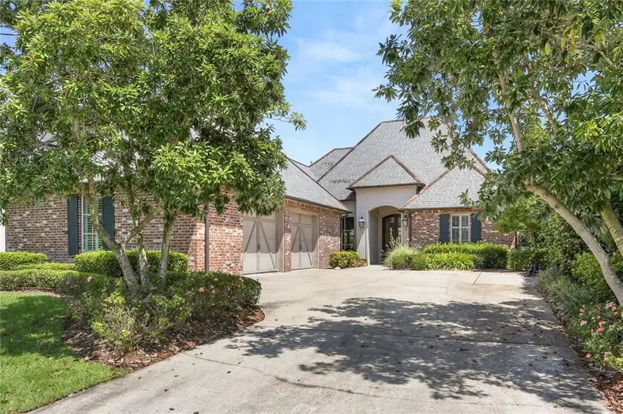 612 Pelican Crest Street, Belle Chasse, LA 70037 - #2