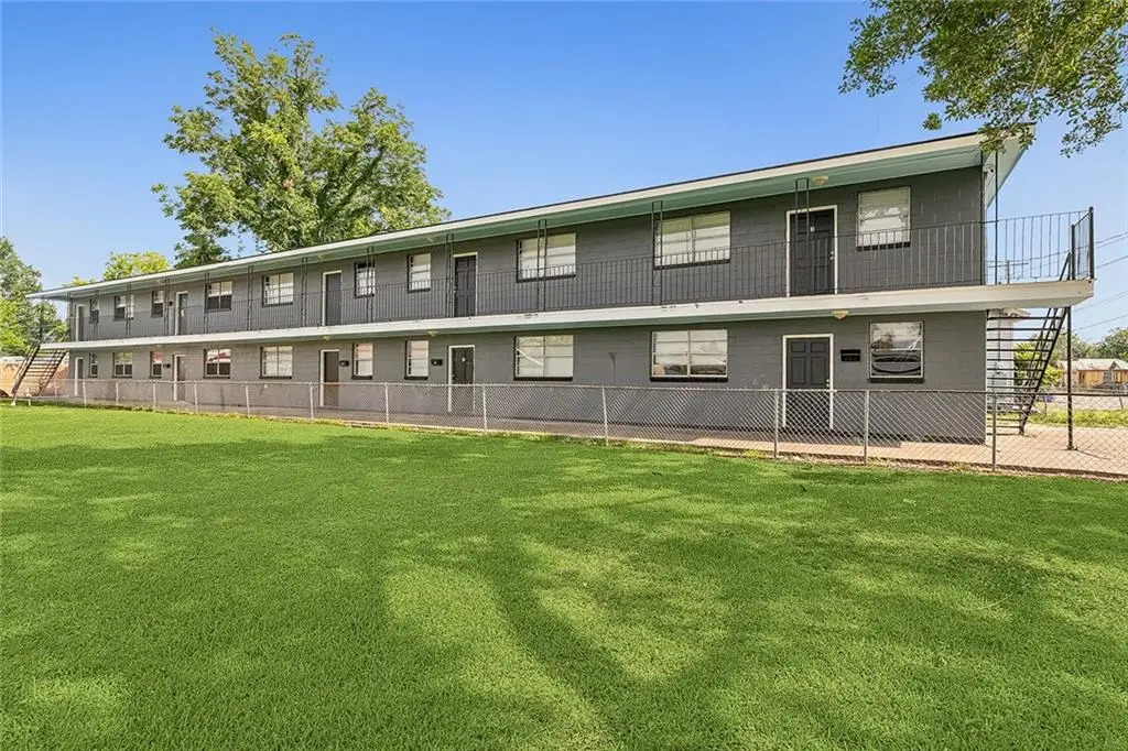 1207 St. Charles Street, Thibodaux, LA 70301 - #1
