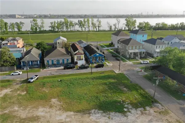 205 Pacific Avenue, New Orleans, LA 70114